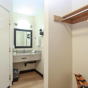 Queen Room Disability Access